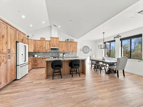 Photograph 14 of 9081 Silver King Rd